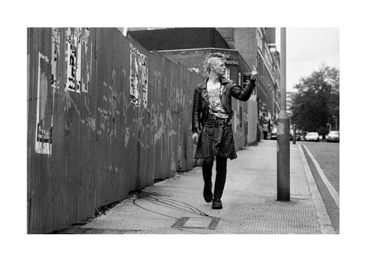 PUNK / Siebdruck von Yan Morvan